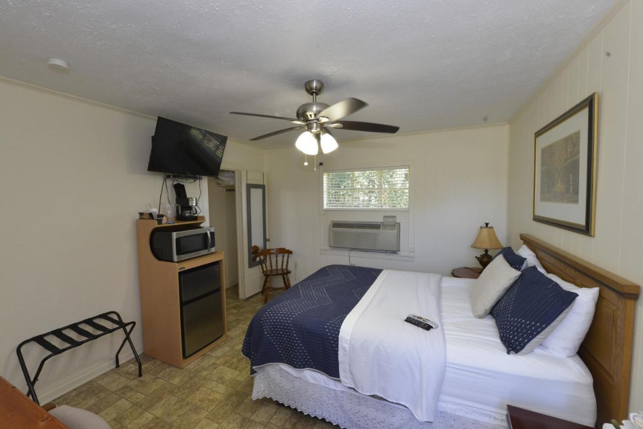 Shiner Country Inn Экстерьер фото